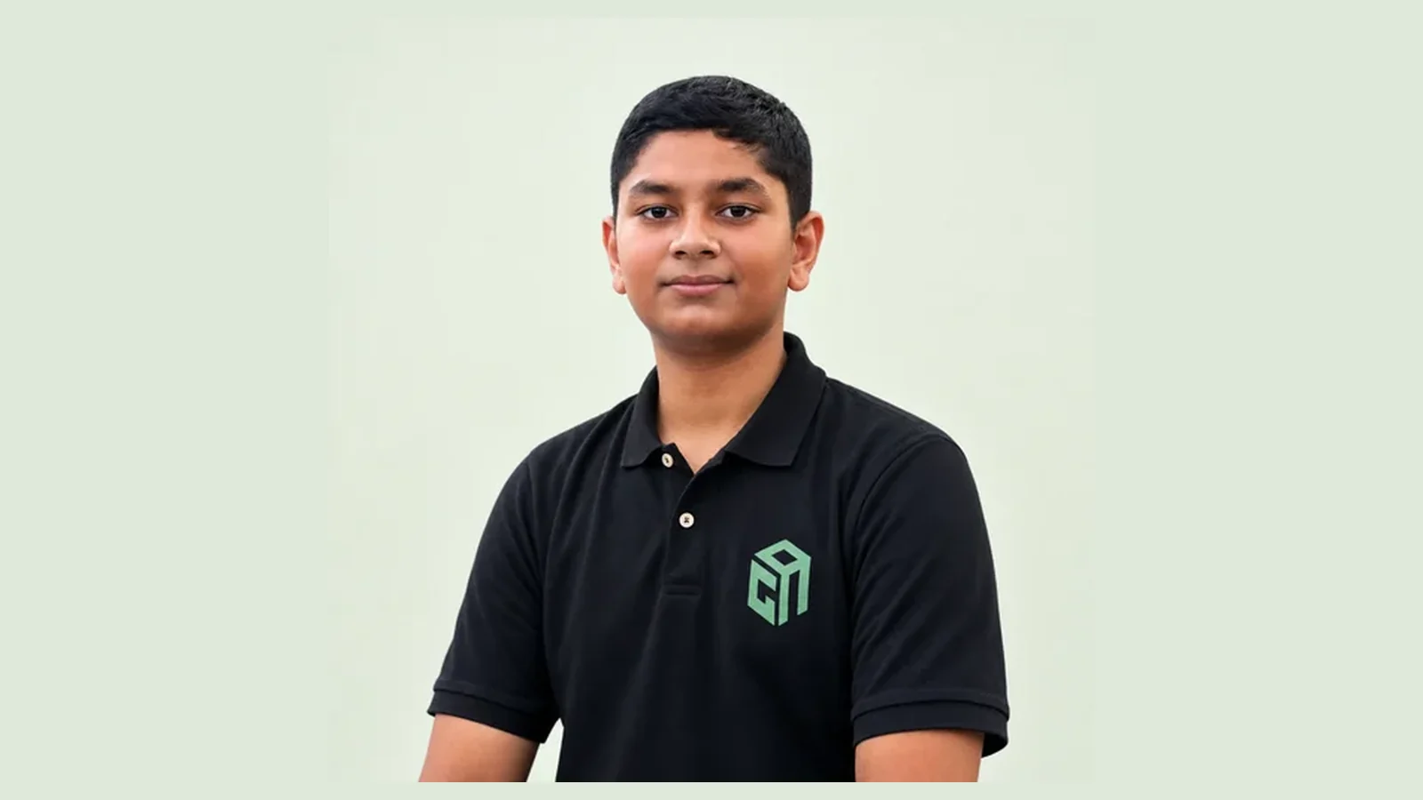 Yash Raj, Class 8 GeekashramJr student, in a black Geekashram polo
